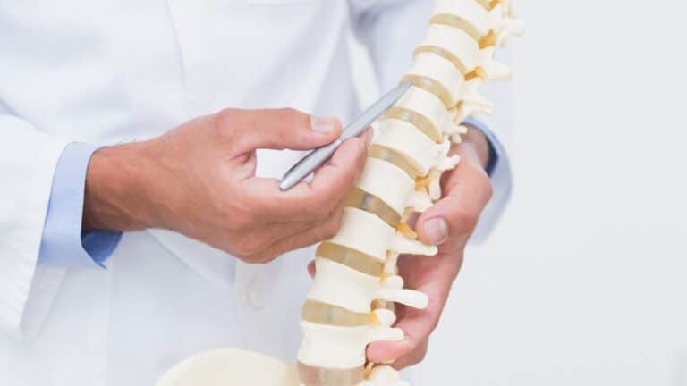 What Are The Symptoms of A Misaligned Spine